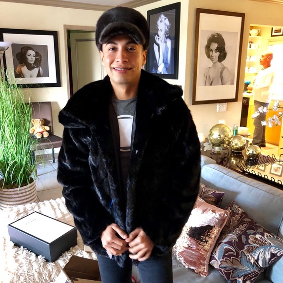 Men’s Natural Real Mink Coat with Detachable Hood - Picture 5 of 5